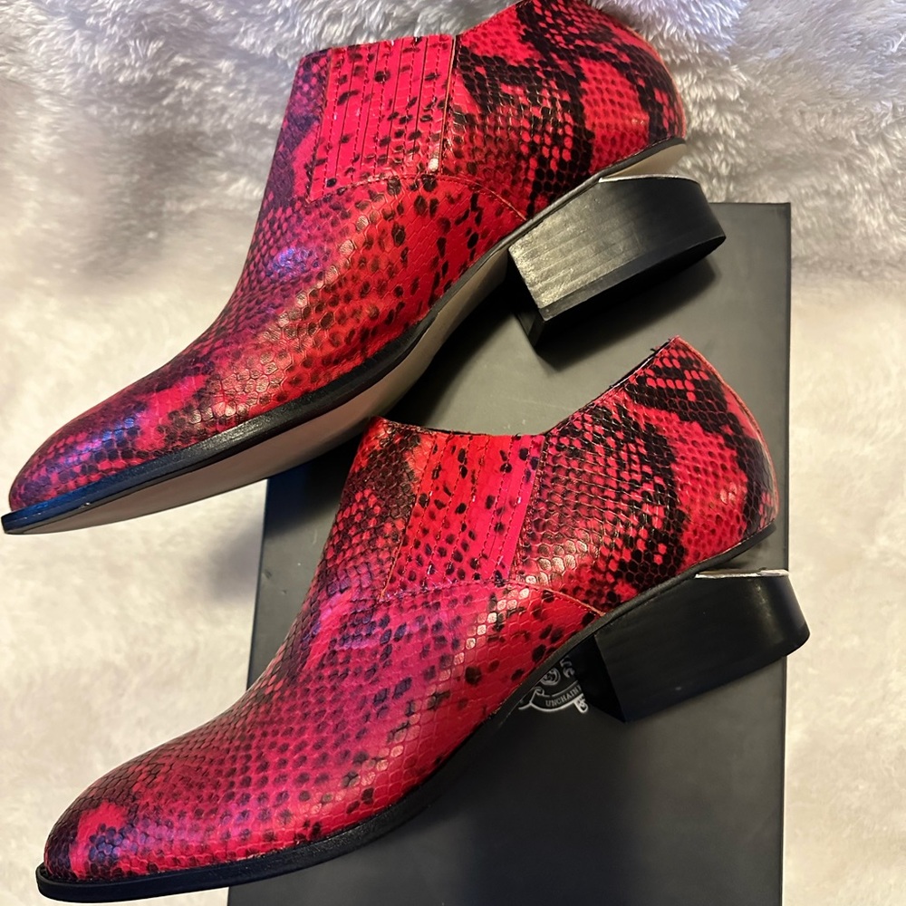 Silent D Women's Red Python Print Shoes